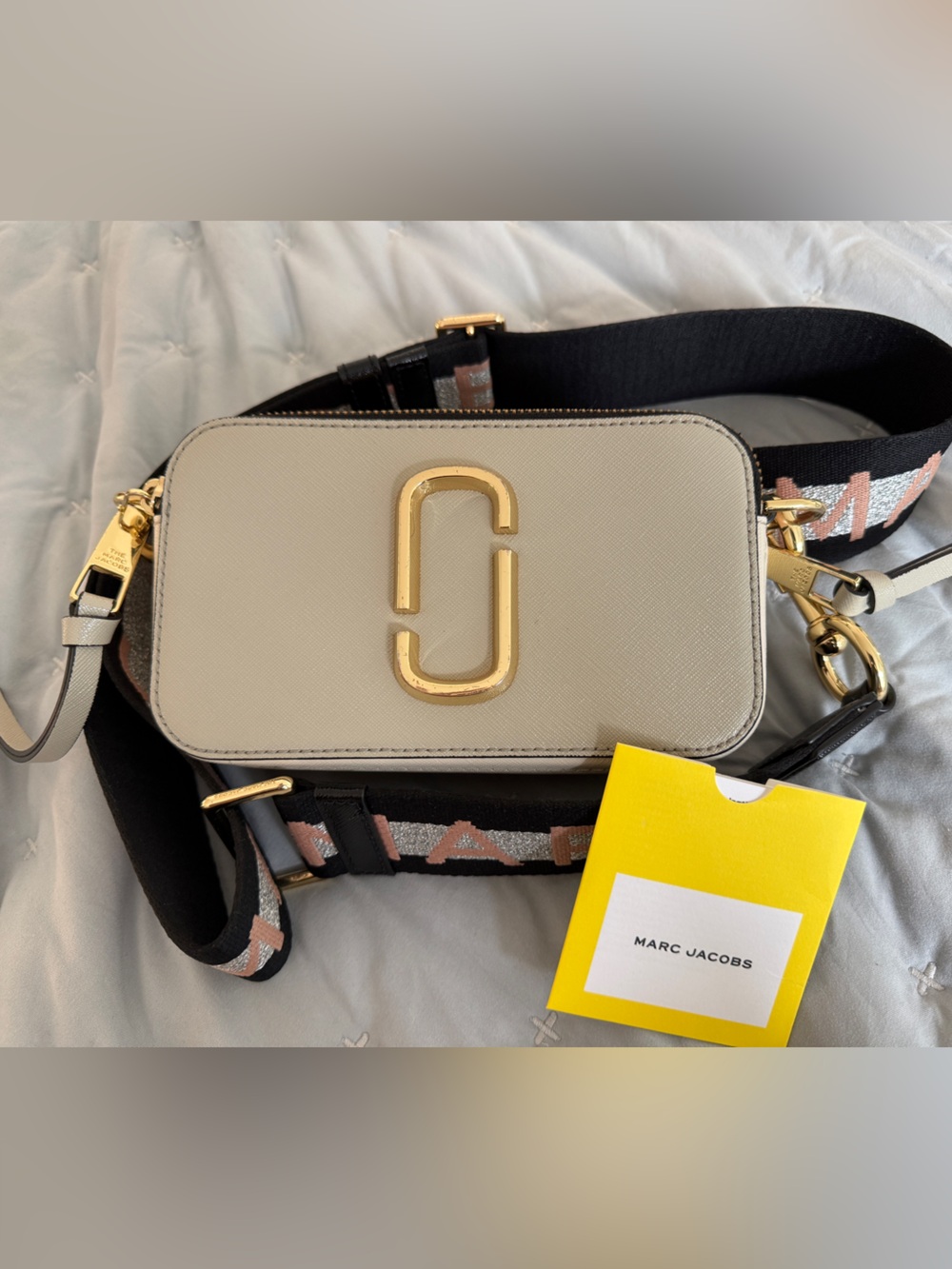 Marc Jacobs The Snapshot Camera Bag crossbody in Ivory with Gold Hardware